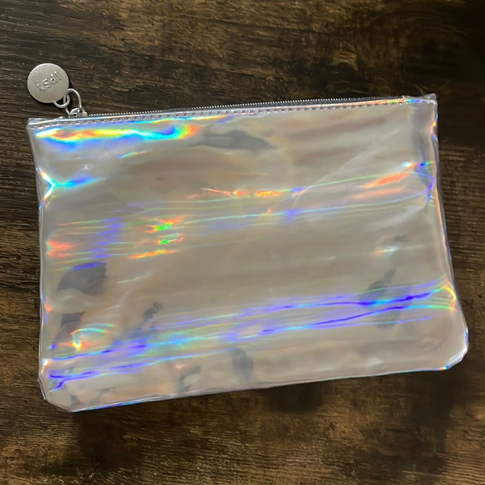 Ipsy Cosmetic Case * 7" x 5" * Silver Hologram Style w/‎ Gray inside